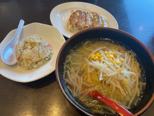 「まんぷくセット（ラーメン・チャーハン・餃子）」@らぁめん味蔵の写真
