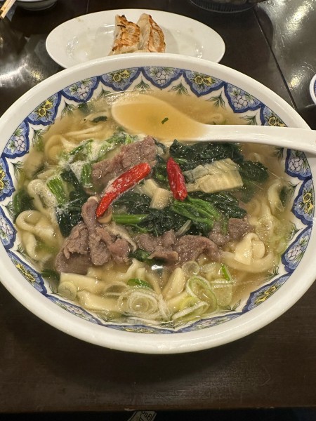 「牛肉あっさり激辛ラーメン」@中国ラーメン 揚州商人 イオンレイクタウンmori店の写真