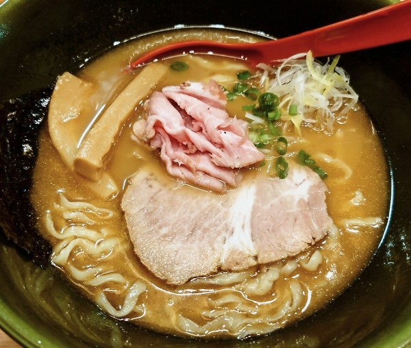 「焼きあご塩らー麺」@焼きあご塩らー麺 たかはし 北千住店の写真