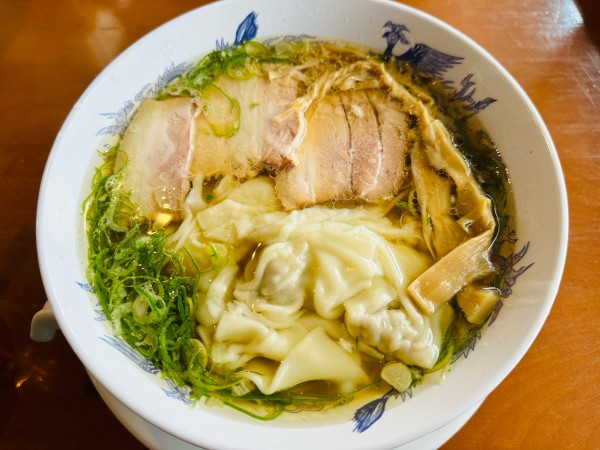 「ワンタン麺 普通盛 1,010円 あぶら増し 0円」@支那そば専門店 へいきち 多古店の写真