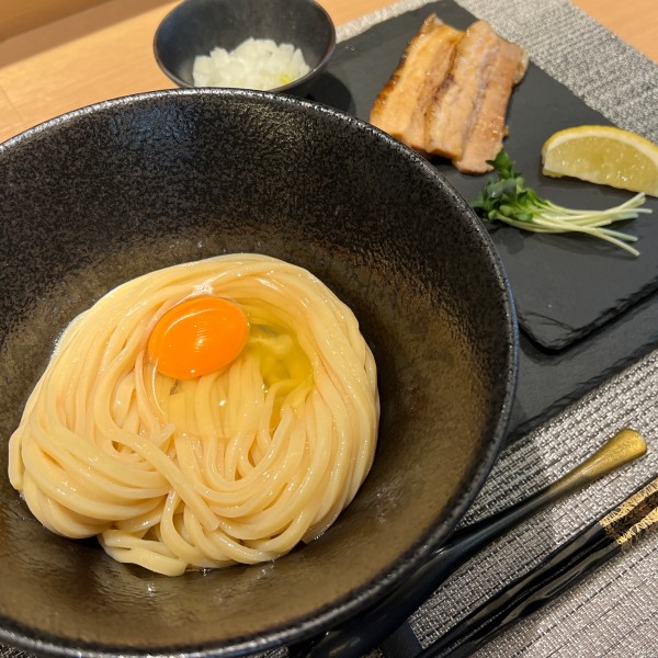 「たまごかけ麺 豚」@麺屋 二二一の写真