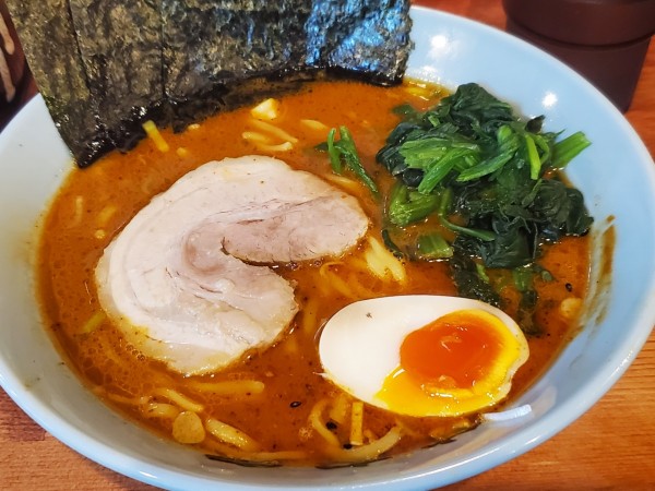 「赤辛味噌ラーメン」@味吉家 関内店の写真
