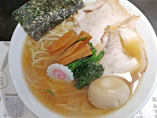 「新潟生姜塩拉麺＋味玉」@拉麺 生姜と肉の写真