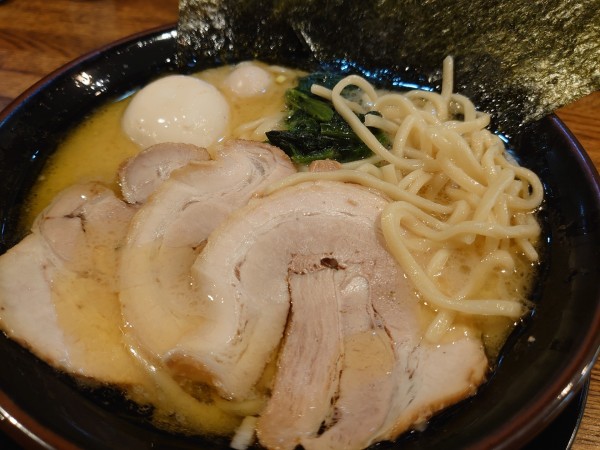 「MAXラーメン（塩」@横浜家系ラーメン 天来家の写真