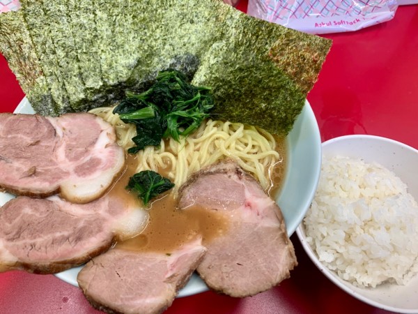 「チャーシューメン(中)＋のり」@横浜家系ラーメン おうじ家の写真