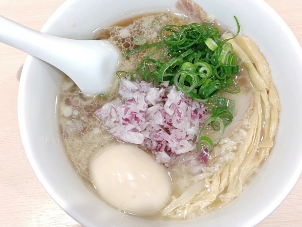 「特製背脂醤油らぁ麺」@らぁ麺たけしの写真