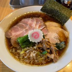 醤油ラーメン　肩ロース肉増し　大盛り
