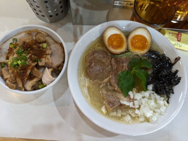 「【正月限定】豚バラのせ真鯛のあら炊きそば➕チャシュー丼」@麺屋 扇 SENの写真