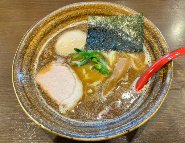 「中華そば＋味玉」@中華そば 秋生の写真