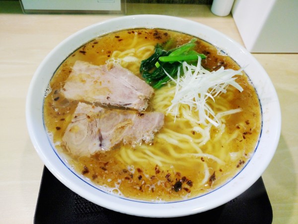 「塩ラーメン（800円）＋大盛り（100円）」@食堂 ニッコロガシの写真