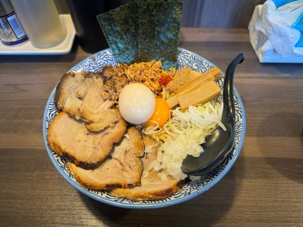 「まぜそば並 特製TP」@狼煙 〜NOROSHI〜の写真