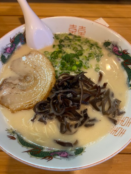 「博多豚骨ラーメン+替え玉」@コハクノトキの写真