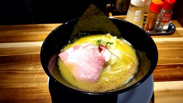 「濃厚牡蠣らぁ麺（９００円）」@麺屋貝夢の写真