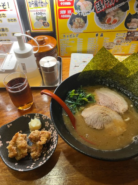 「ラーメン800円、硬め濃いめ」@横浜家系らーめん 龍迅家の写真