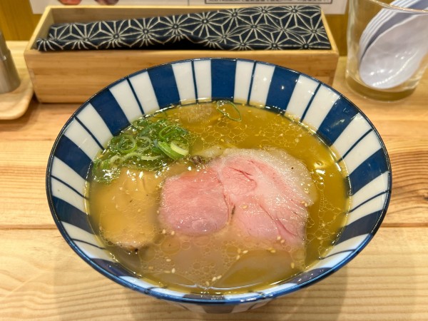 「塩らぁ麺 手打ち麺」@らぁ麺 秀登の写真