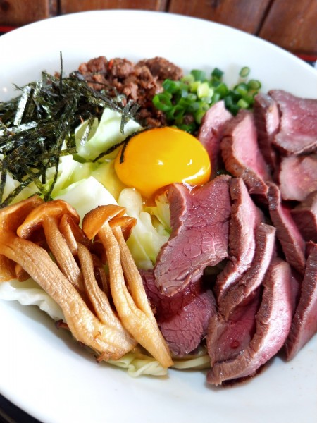 「マタギまぜそば・鹿・鹿肉マシ」@麺創 なな家の写真