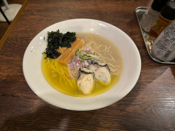 「【冬季限定】牡蠣塩そば」@麺屋 真心の写真