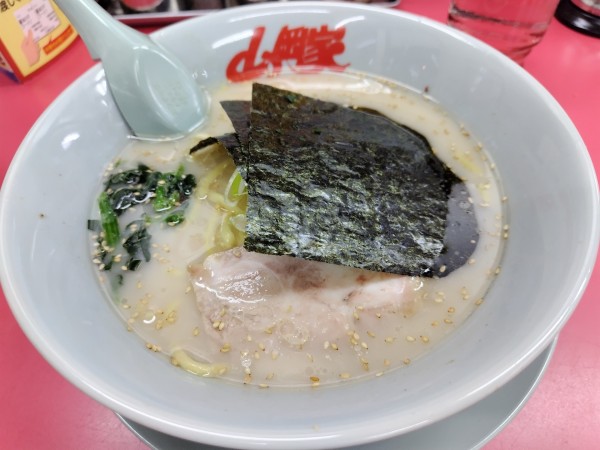 「塩ラーメン　※かため」@山岡家 松本店の写真