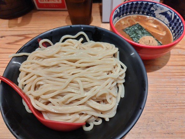 「つけ麺　大盛　※ひやもり」@つけ麺専門店 三田製麺所 池袋西口店の写真