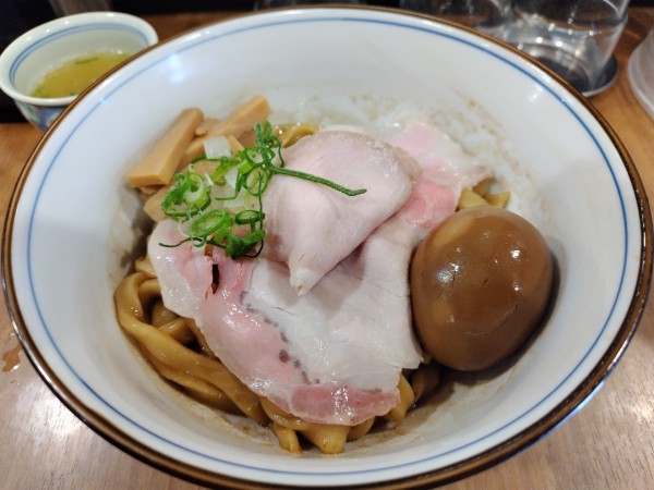 「油そば　※スープ付き　＋味玉：サービス券」@MENクライの写真