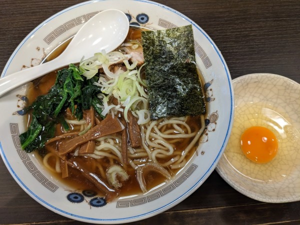「ラーメン+生玉子」@えーちゃん食堂の写真