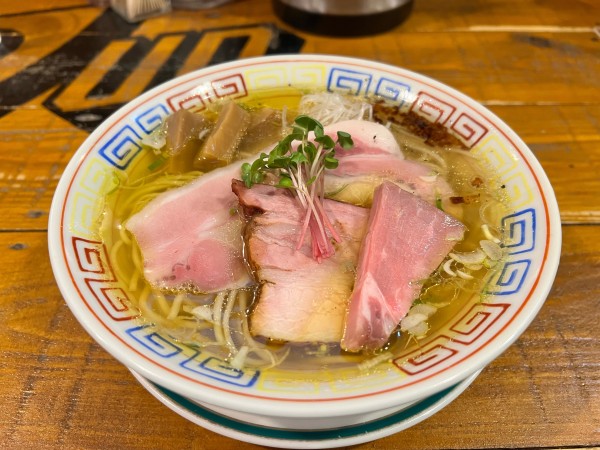 「地鶏魚介しお」@麺屋ソミーズの写真
