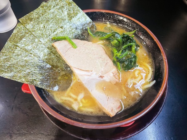「ラーメン並　850円」@横浜家系らーめん 山崎家の写真
