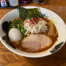 覇道そば辛、味玉(1070円)