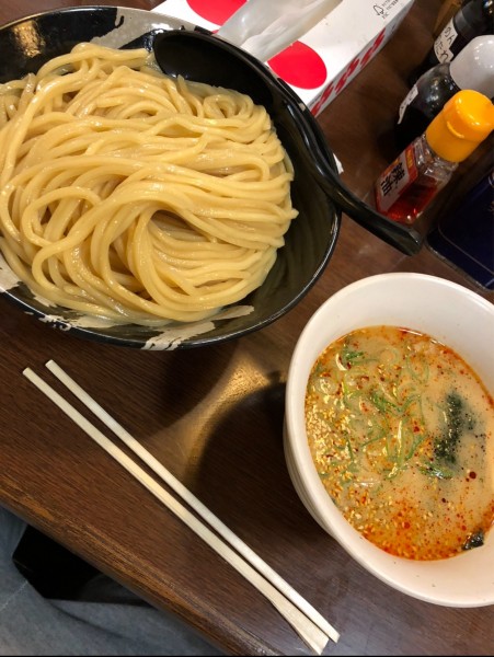 「辛とん」@越後ラーメン 維新 湯沢本店の写真
