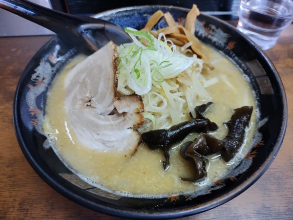 「味噌らーめん　900円」@北海道ラーメン コシ屋 西川口店の写真