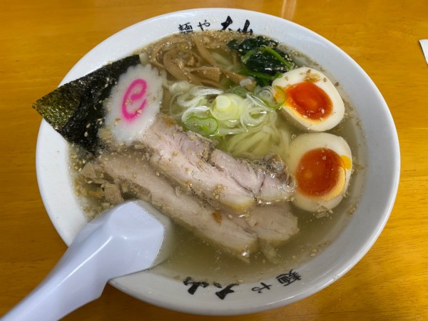 「塩らーめん¥790。」@青竹手打ちラーメン 麺や大山の写真