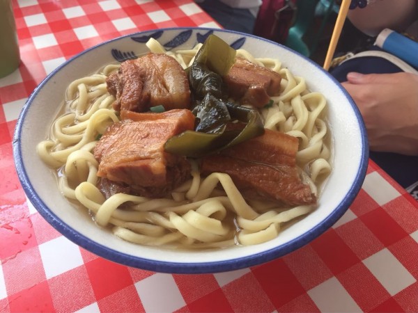 「三枚肉入りそば」@宮里そばの写真
