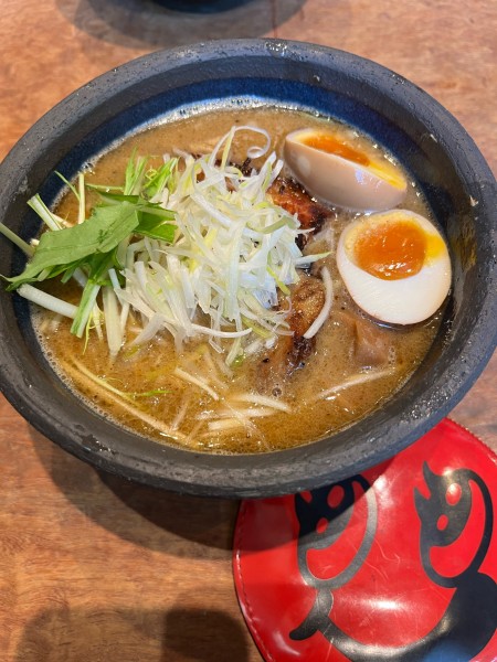 「特製醤油らぁめん」@俺の創作らぁめん 極や 上野広小路店の写真