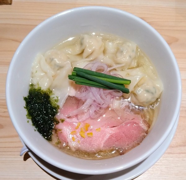 「青森拉麺 白(塩) 細麺･柚子有り＋ワンタン(4個)」@拉麺·餃子 花秀の写真