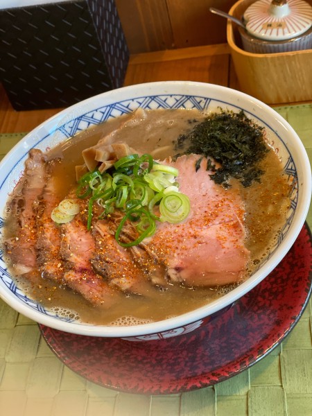 「肉煮干し中華」@らぁ麺や 汐そば雫の写真