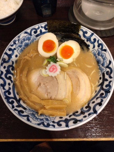 「東京駅らー麺」@東京駅 斑鳩の写真