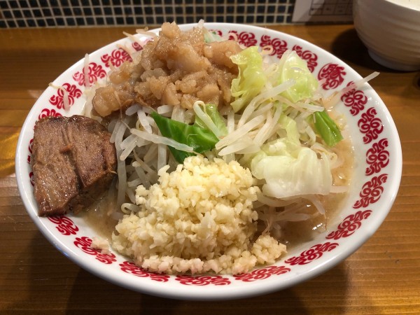 「ミニ＋50円トッピング×3」@草津温泉 濃厚豚骨ラーメン 豚りんのの写真