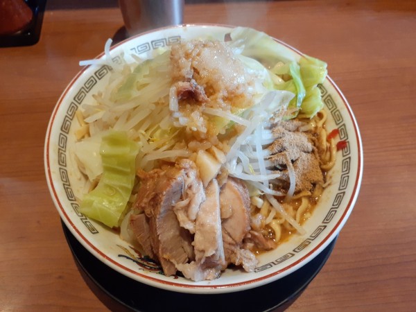 「大ラーメン、味噌山」@豚山 町田店の写真
