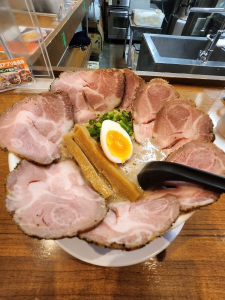 「濁とんラーメン🍜　チャーシュー」@あいつのラーメン かたぐるま 本店の写真
