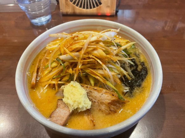「生姜付き味噌ラーメン(辛ネギ)¥1,250」@麺屋 おざわの写真