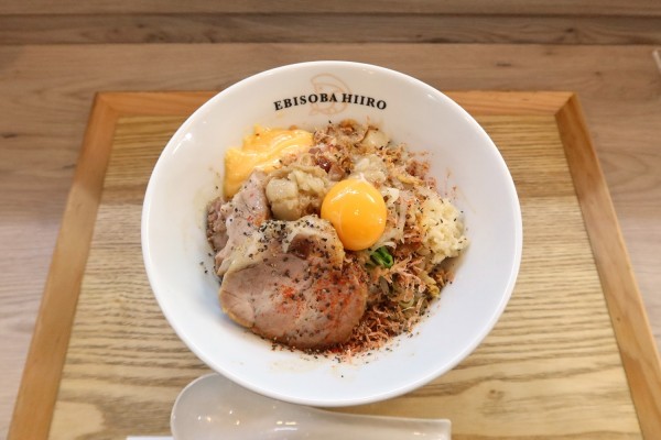 「【クリスマス限定】汁なしひい郎￥１０００」@えびそば 緋彩の写真