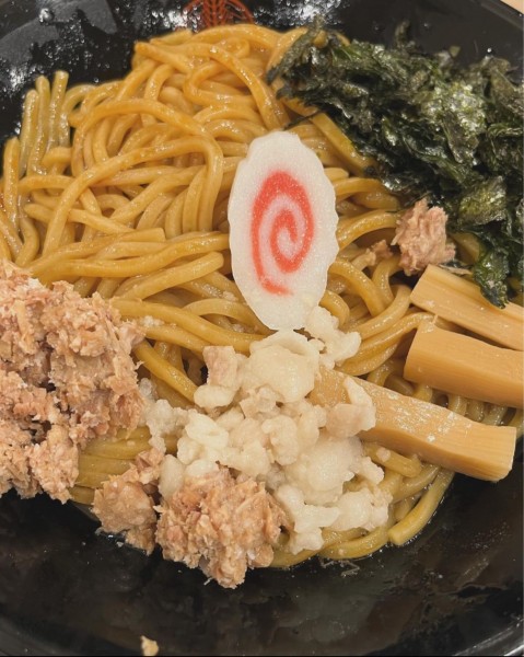 「油そば」@つけ麺専門店 三田製麺所 セブンパークアリオ柏店の写真