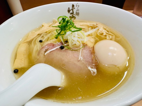 「味玉塩らぁ麺【1050円】」@らぁ麺 はやし田 武蔵小杉店の写真