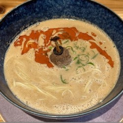 朝らしい担々麺950円