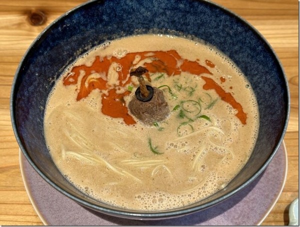 朝らしい担々麺950円