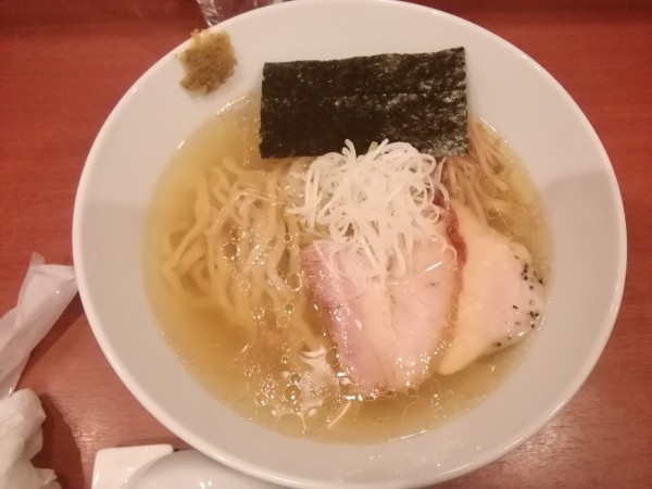 「ラーメン(塩)(950円)」@自家製手もみ麺 鈴ノ木の写真