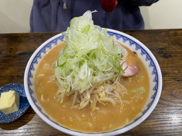 「味噌ラーメン(大盛り+野菜増し÷穂先メンマ)」@味噌ラーメン 雪ぐにの写真