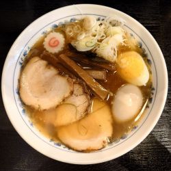 スペシャル中華そば(麺少なめ、1400円)
