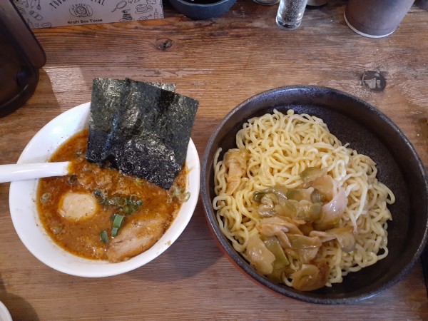 「辛味つけ麺、大盛」@横濱家 鶴川店の写真