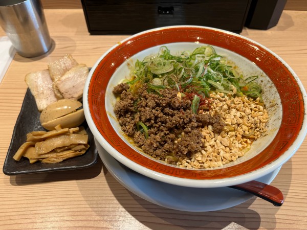 「汁なし担々麺」@鯛塩そば灯花 本店の写真